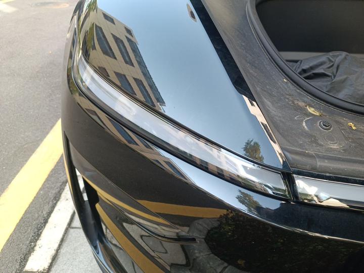 Model Y 2025 RWD photo 7