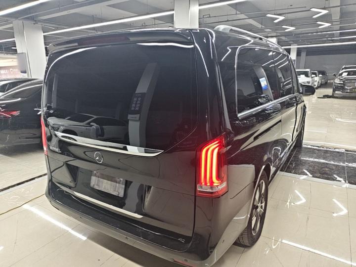 V-Class 2021 V 260 L Long Wheelbase Premium photo 4