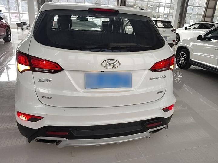 Santa Fe 2017 2.0T AT AWD Smart 7-Seater photo 5