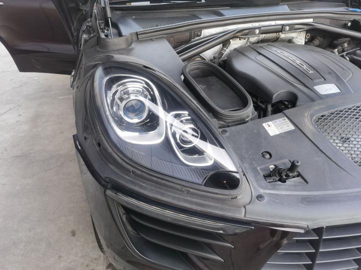 2014 Macan 2.0T photo 7