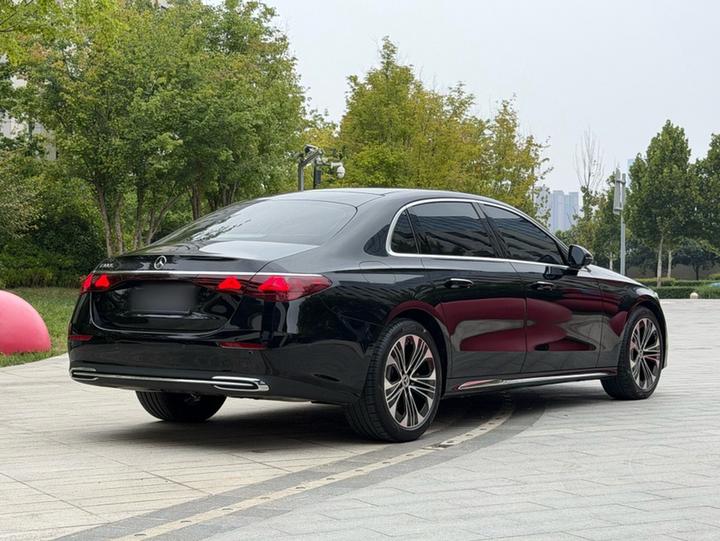 E-Class 2026 Facelift E 300 L Luxury Sport photo 6