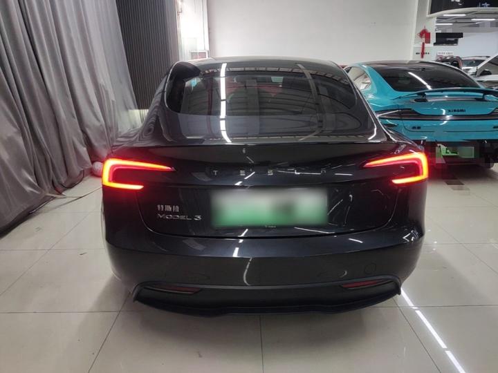 Model 3 2023 RWD photo 5