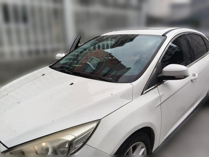 Focus 2015 Sedan 1.6L AT