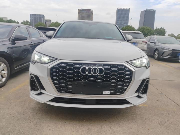Q3 Sportback 2020 35 TFSI Progressive photo 2
