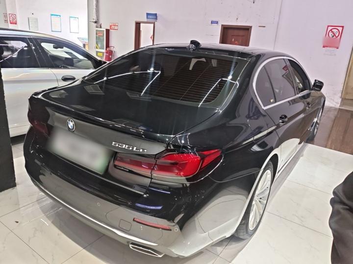 5 Series EV 2021 535Le Luxury photo 6