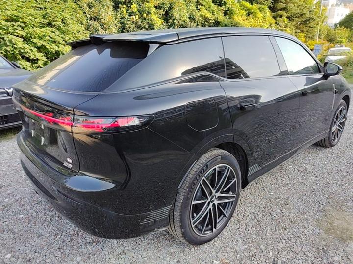 Voyah 2025 AWD Qiankun photo 6