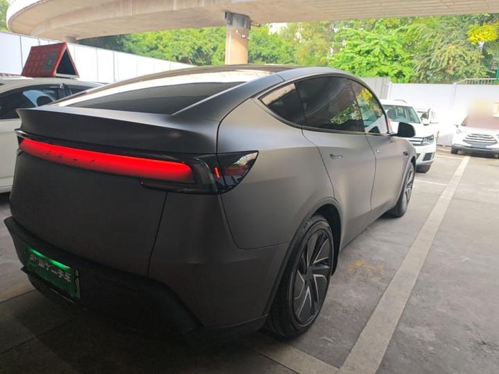 Model Y 2025 RWD photo 6