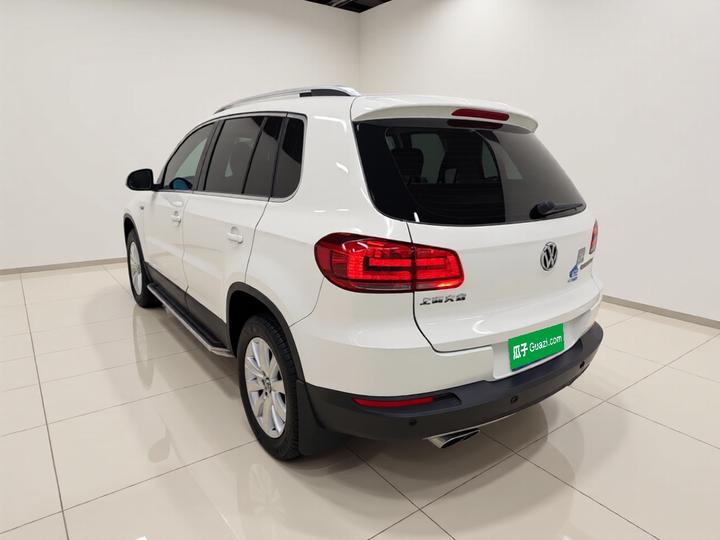 Tiguan 2015 1.8TSI AT RWD Luxury photo 4