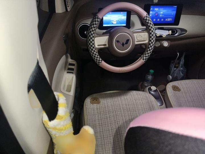 Hongguang MINIEV 2025 4th Gen 4-Door photo 7