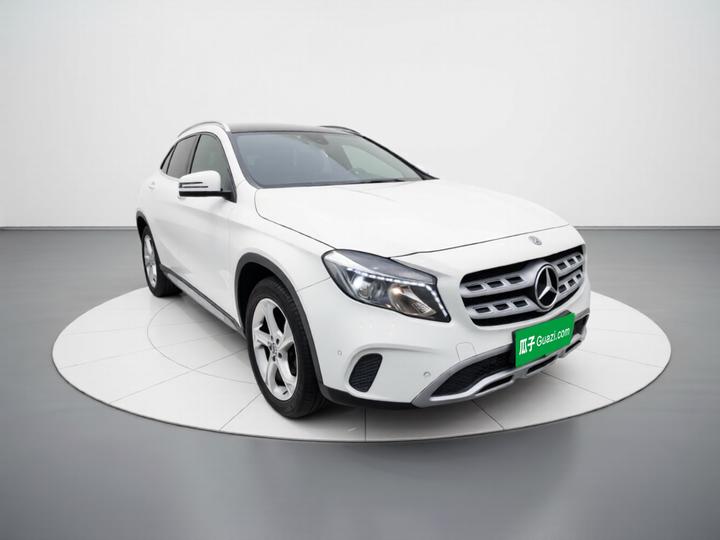 GLA 2017 GLA 200 Dynamic photo 3