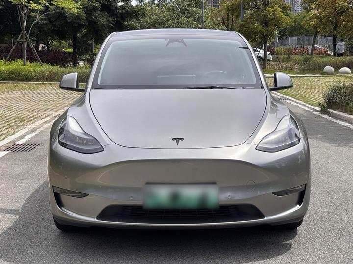 Model Y 2021 Standard Range RWD photo 2