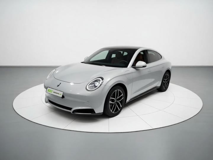 2022 555km Premium