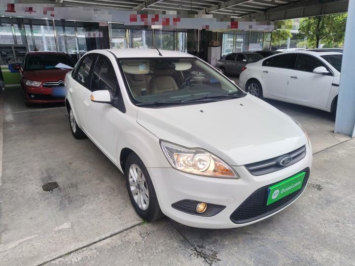 Focus 2013 Sedan Classic 1.8L AT photo 3