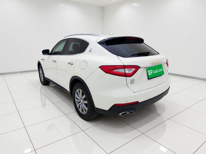 Levante 2018 3.0T Standard photo 4