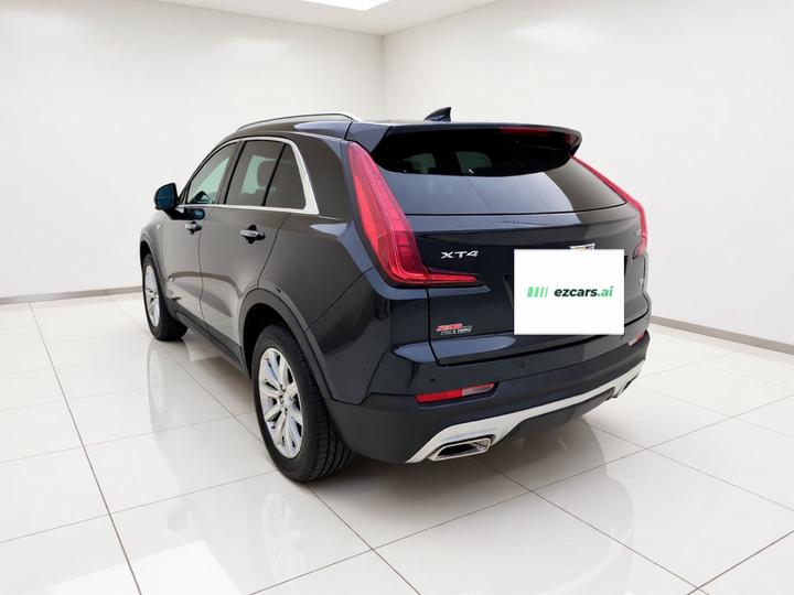 XT4 2018 28T RWD Leading photo 4