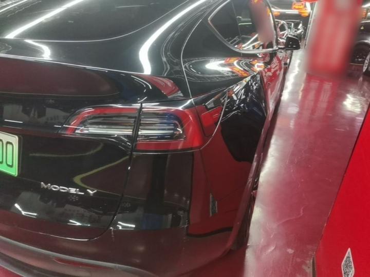 Model Y 2024 RWD photo 7