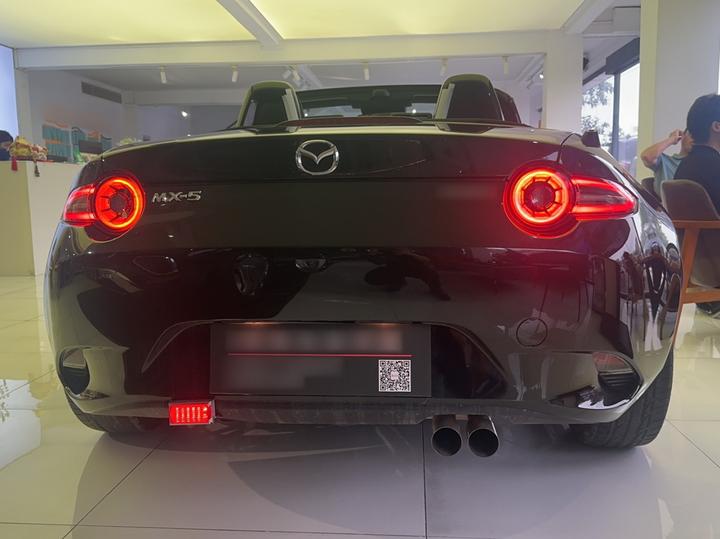 MX-5 25 2.0 MT Convertible photo 4