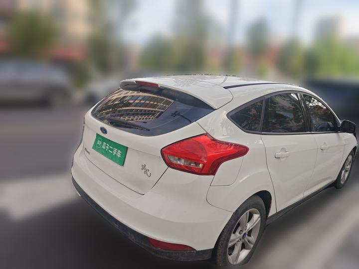 Focus 2015 Hatchback 1.6L AT Comfort photo 4