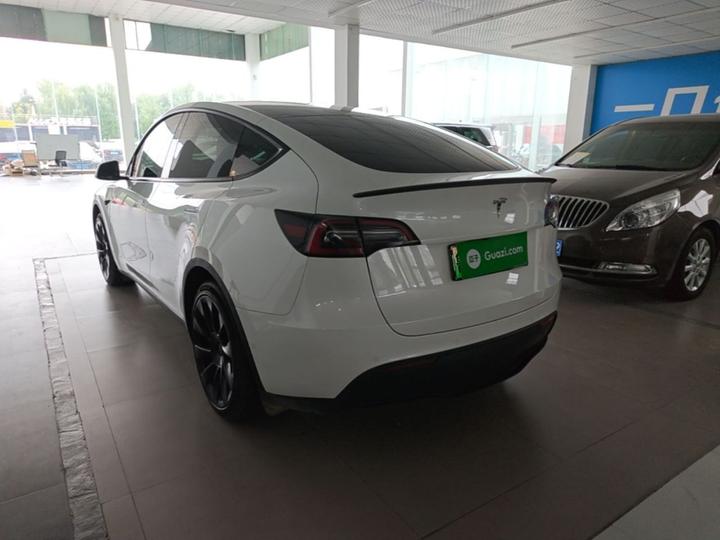 Model Y 2022 Facelift RWD photo 4