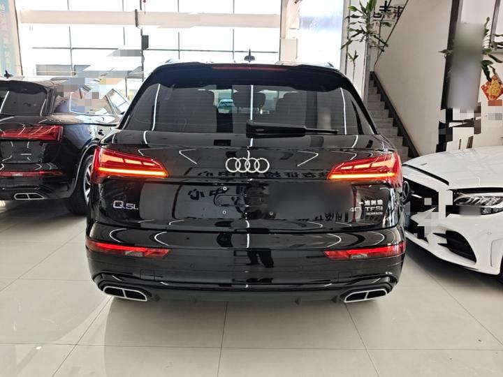 Q5L 2023 40T Luxury Dynamic photo 3