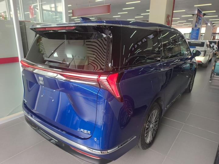 GL8 EV 2024 6-Seater photo 4