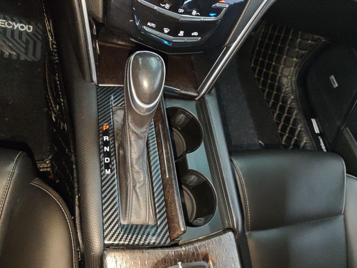 XTS 2018 28T Tech photo 5