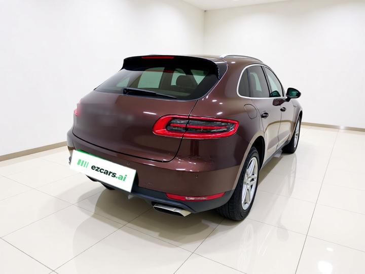 2017 Macan 2.0T photo 6