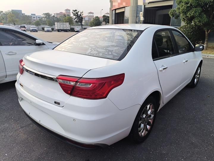 Vision 2018 1.5L AT Premium photo 6