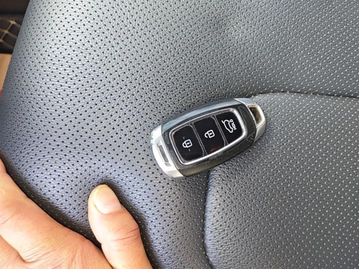 ix25 2020 1.5L CVT GLS Smart photo 8