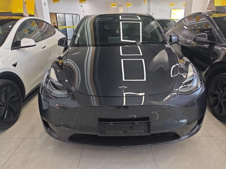 Model Y 2024 RWD photo 2