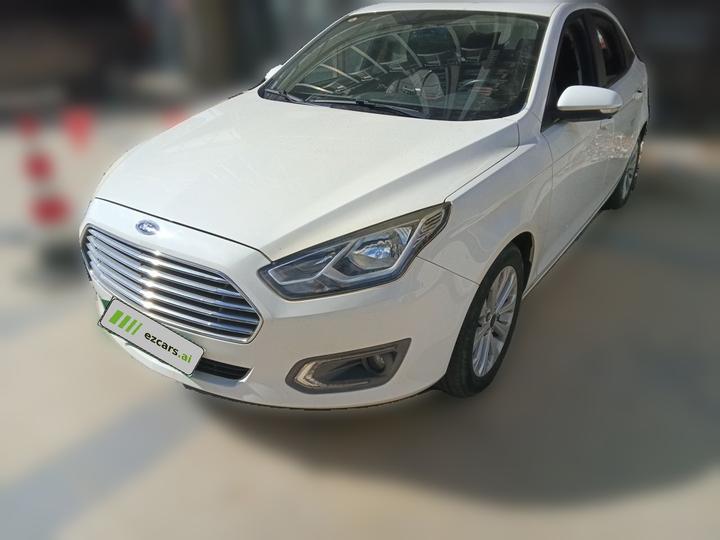 Escort 2017 1.5L MT Fashion