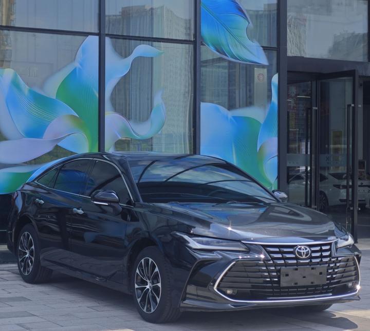Avalon 2023 2.0L Luxury photo 2