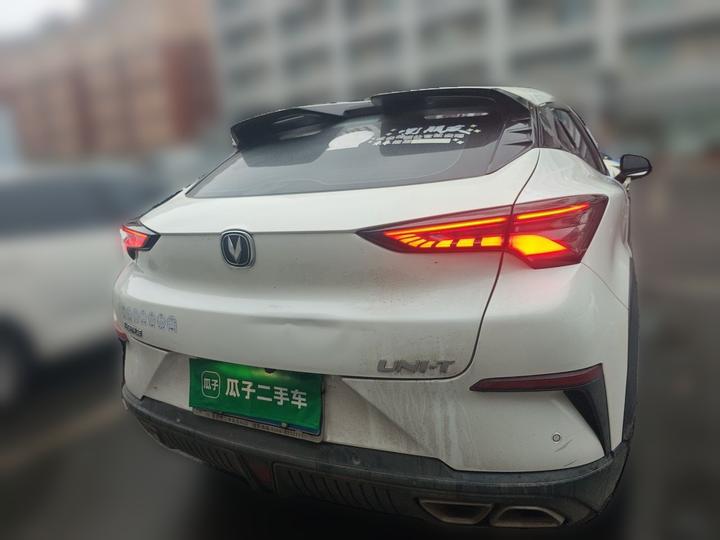 UNI-T 2022 1.5T Premium photo 5