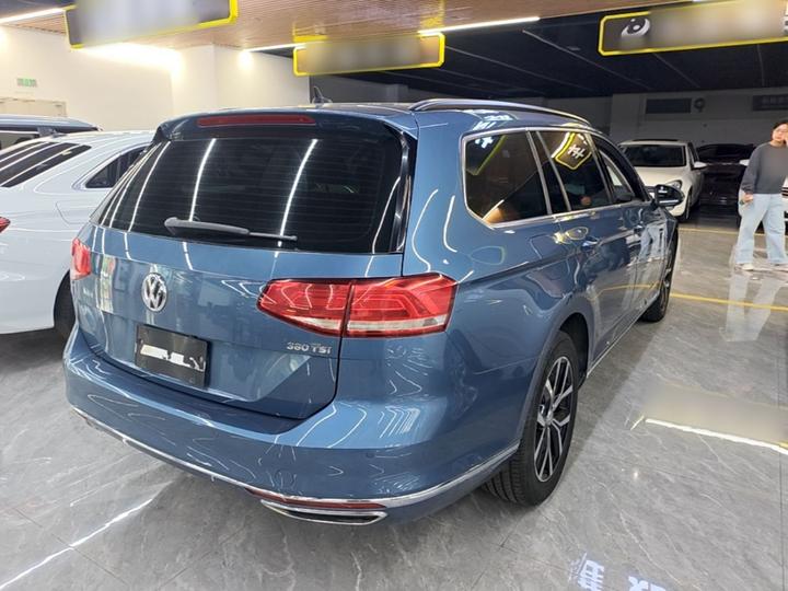 2018 380TSI RWD photo 4