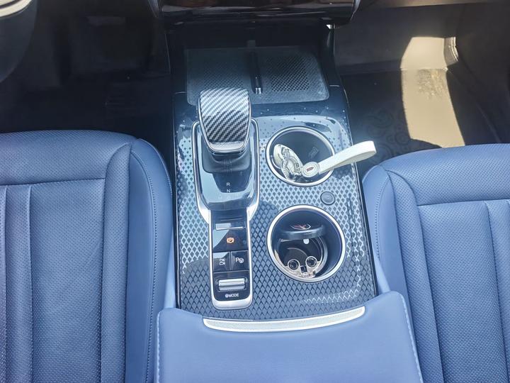 HS3 2023 2.0T AWD photo 6