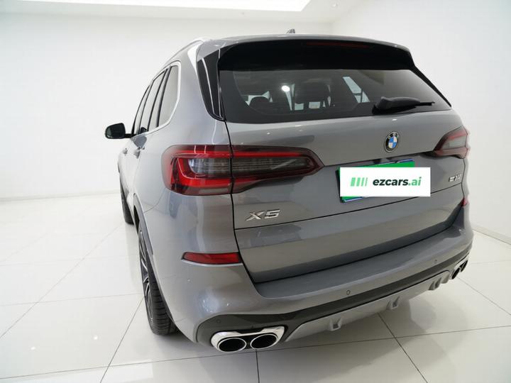 X5 2022 Facelift xDrive 30Li Exclusive M Sport Package photo 4