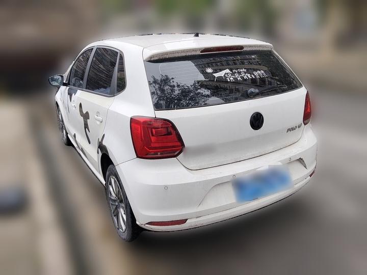 Polo 2016 1.6L AT Comfort photo 4
