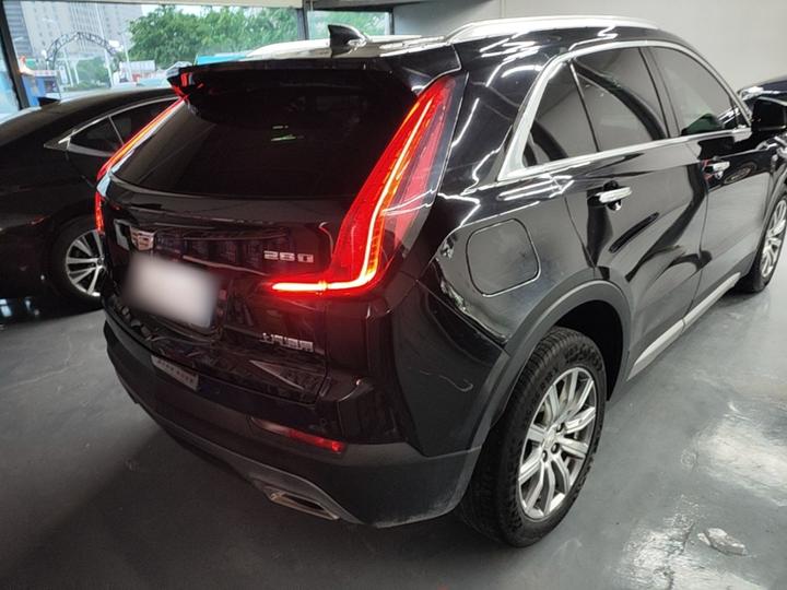XT4 2021 28T RWD Luxury photo 3