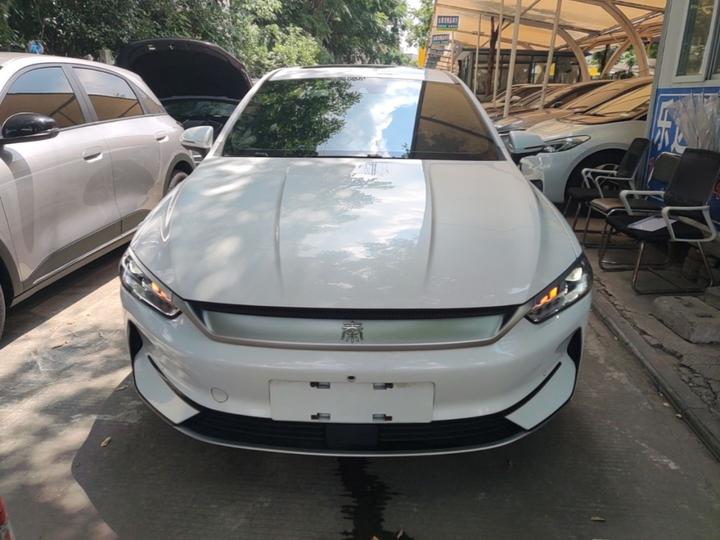 Qin PLUS 2021 EV 500KM Premium photo 2