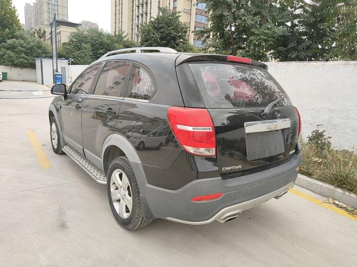 2015 2.4L RWD City 5-Seater photo 4