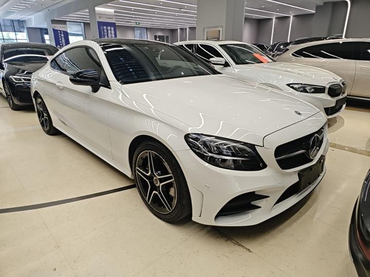 C-Class Imported 2023 C 260 Coupe photo 3