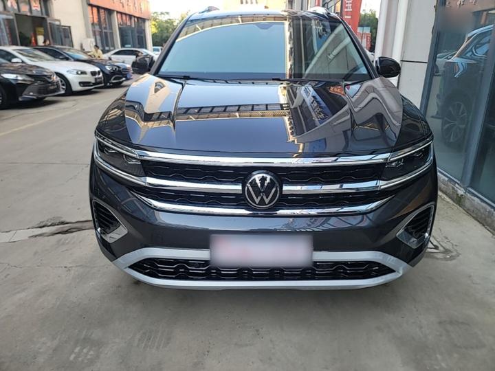 2021 530TSI AWD Flagship Pro photo 2