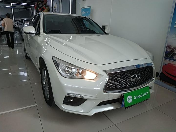 Q50L 2022 2.0T Comfort photo 3