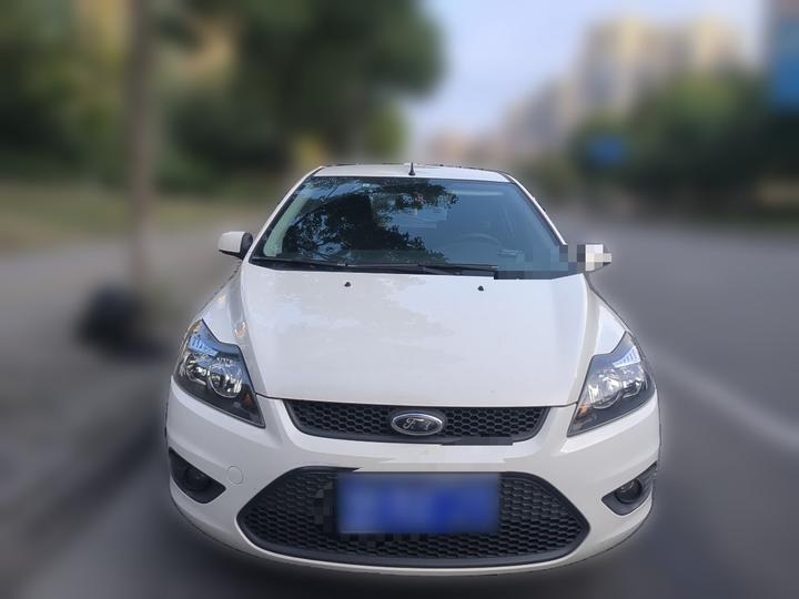Focus 2013 Hatchback Classic 1.8L AT photo 2