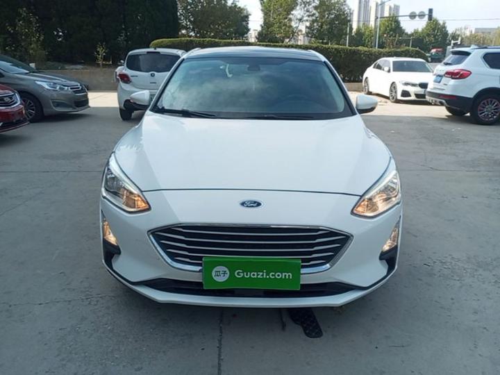 Focus 2019 Hatchback EcoBoost 180 AT photo 2