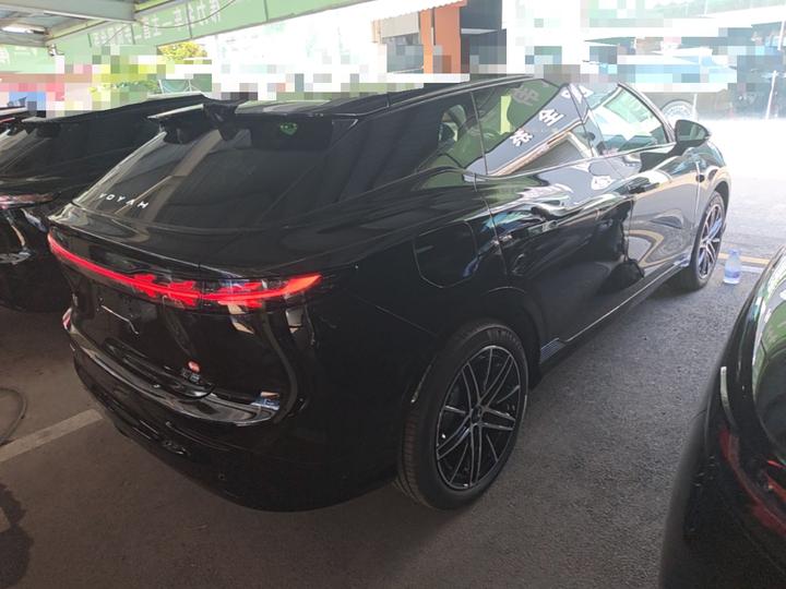Voyah 2025 AWD Qiankun photo 4