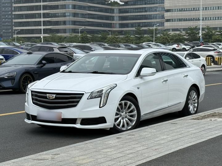 XTS 2018 28T Tech