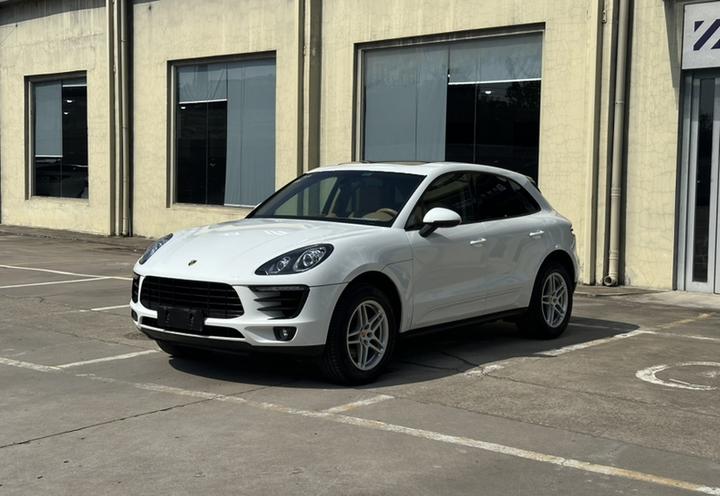 2014 Macan 2.0T