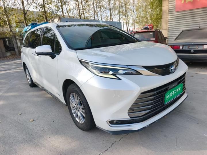 Sienna 2021 2.5L Hybrid Luxury photo 3