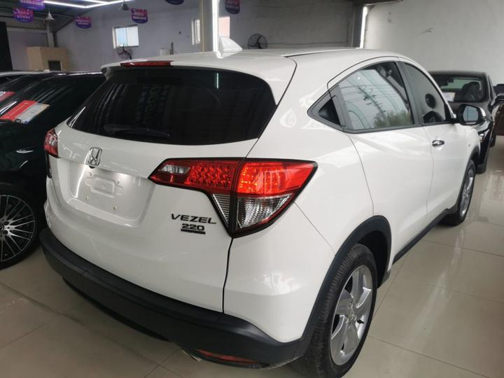 Vezel 2020 220 TURBO CVT Elite photo 4